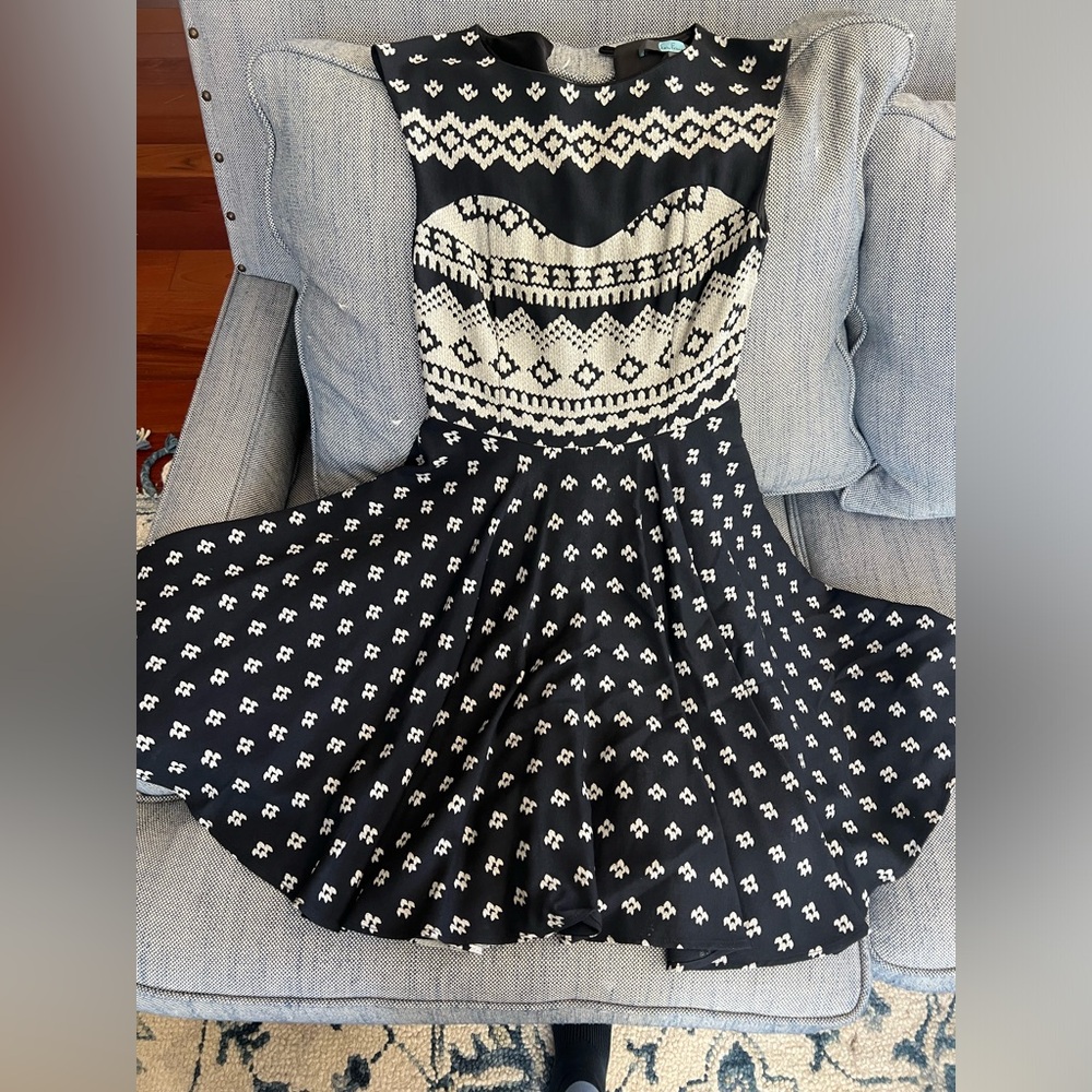 Beautifully put together Eva Franco dress
